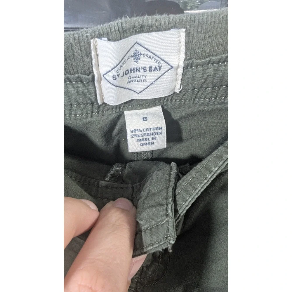 St Johns Bay Womens Olive Green Cargo Short Size 6 Stretch Cotton Utility Casual
